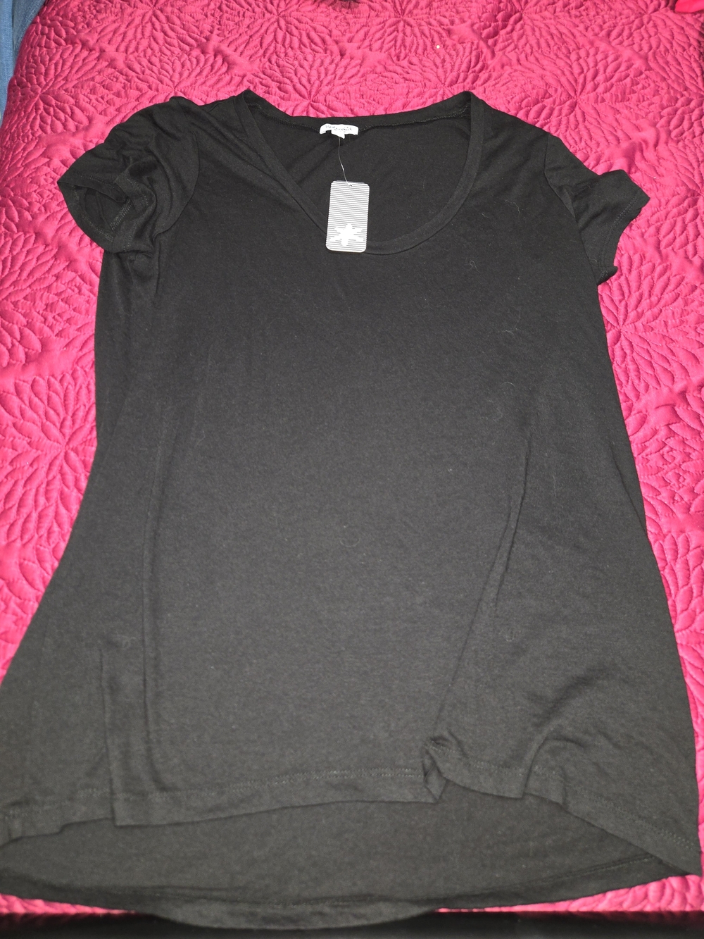 Splendid Black Scoop Neck Medium Short Sleeve Tee